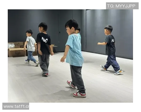 深圳街舞队引领潮流最新街舞灵活性排名前十揭晓